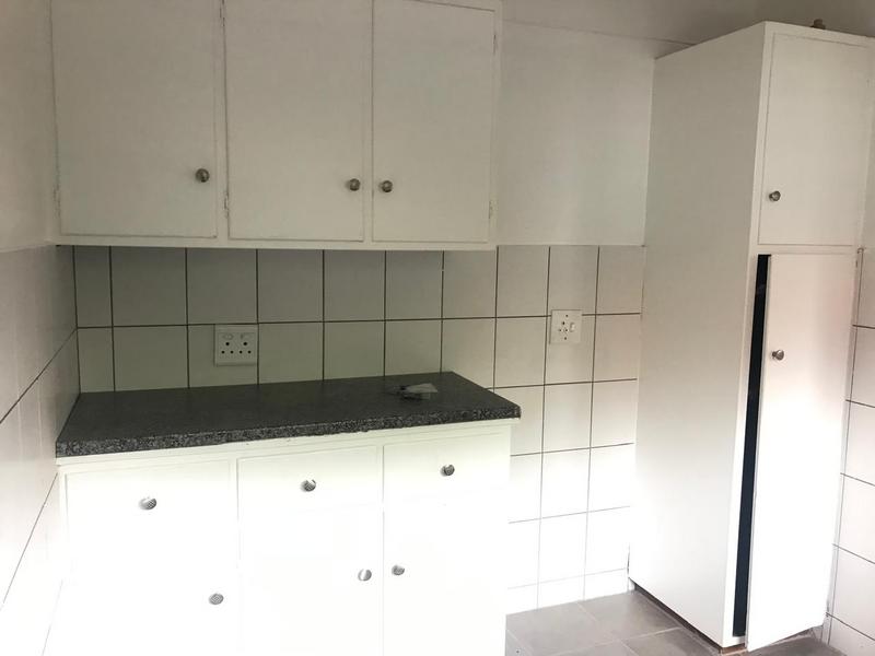 To Let 1 Bedroom Property for Rent in Oranjezicht Western Cape